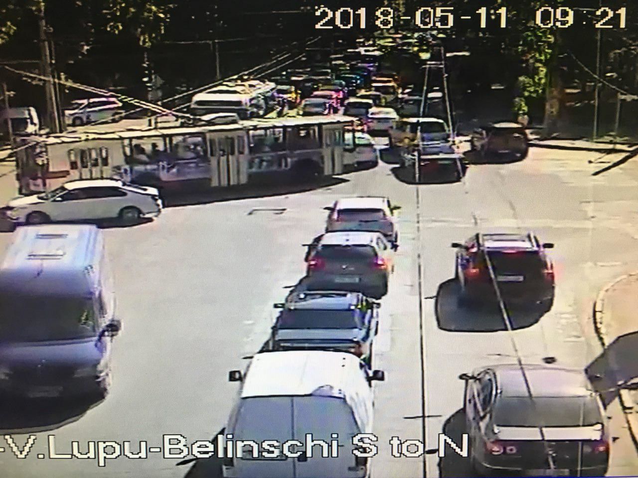 InfoTrafic: Из-за ремонта дорог в столице затруднено дорожное движение