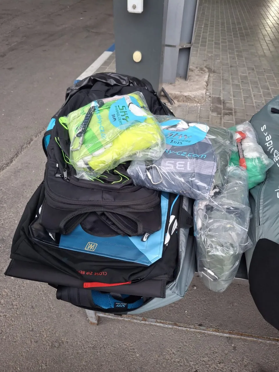 Articole pentru paraplanorism în valoare de peste 16.000 de euro, depistate la postul vamal Leușeni