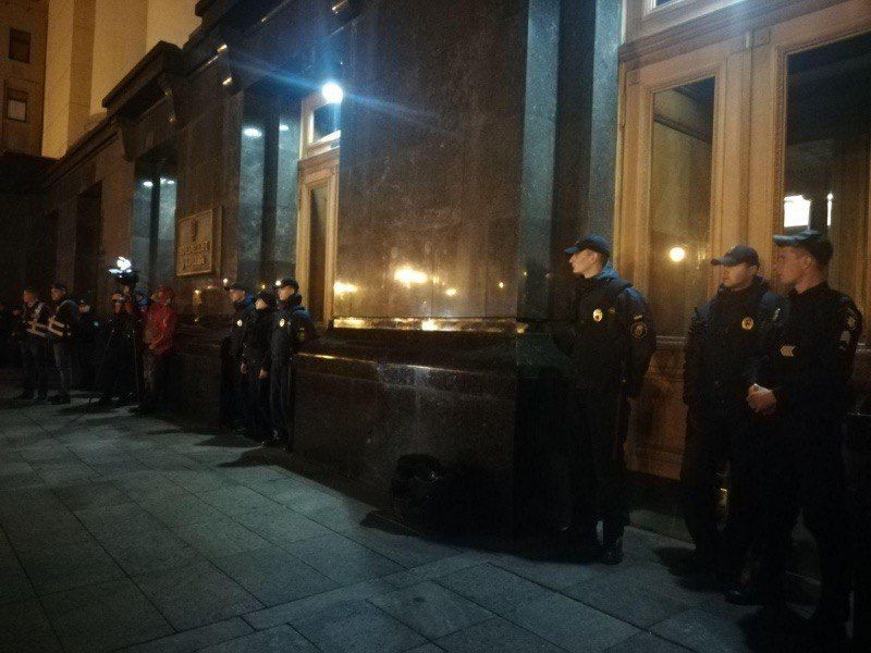 В центр Киева стянули силовиков из-за протестов под Офисом президента