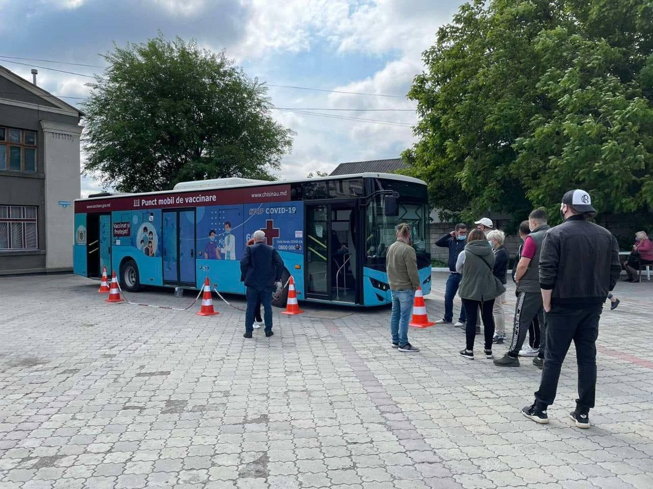 Передвижные пункты вакцинации находятся на Чеканах и в Сынжере