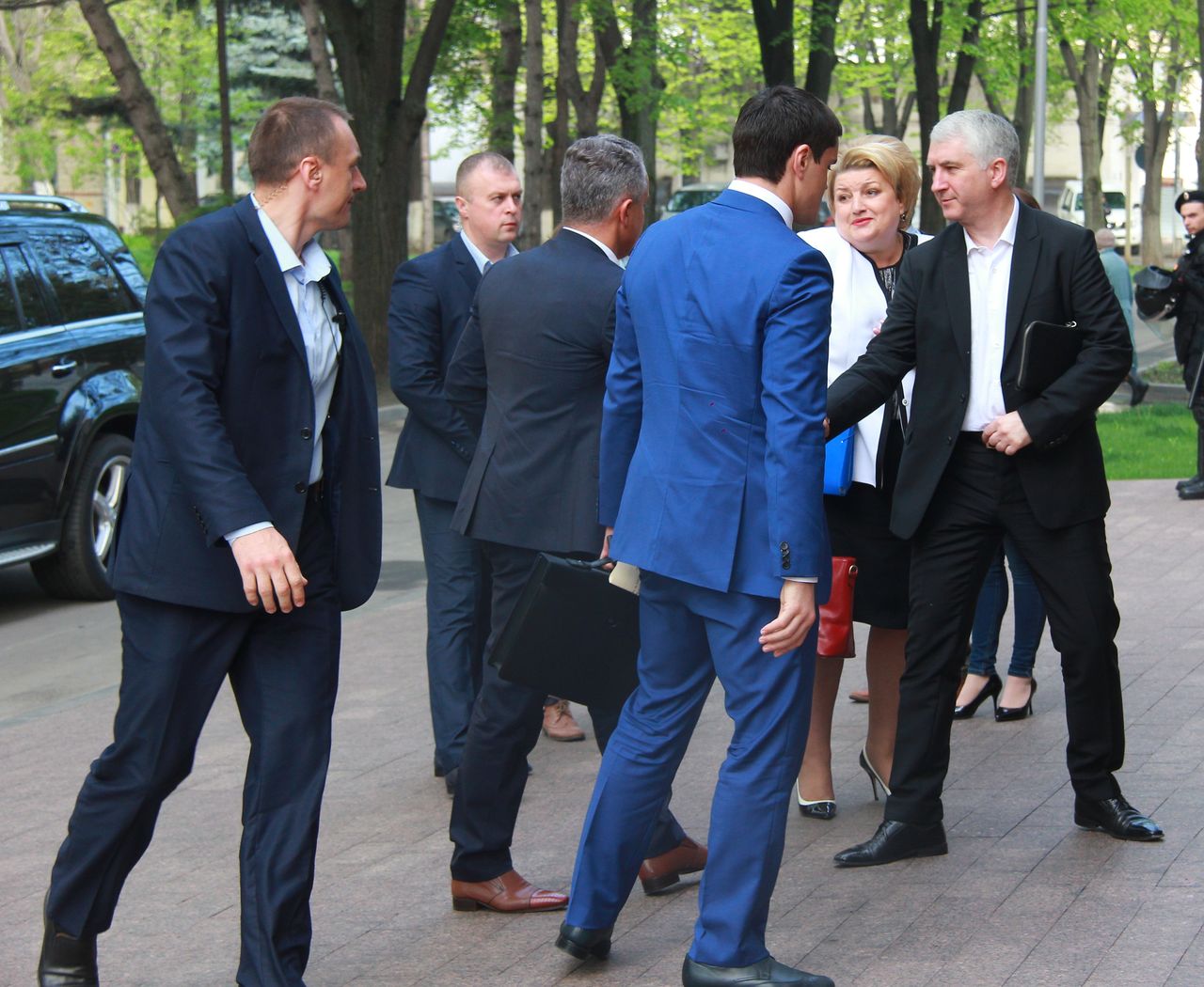 Fotoreportaj: Vizita lui Vlad Plahotniuc la Parlament