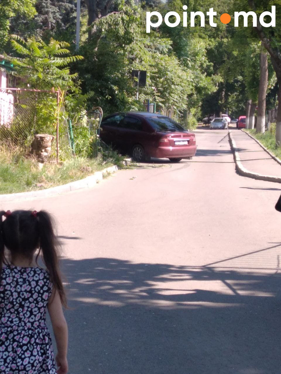 ДТП в столице: водитель снес забор детского сада