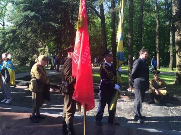 В Харькове произошла драка возле Вечного огня