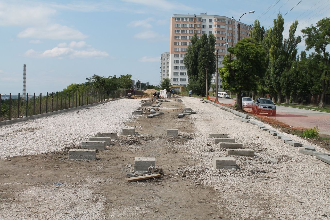 Работы по благоустройству сквера с панорамным видом на город продолжаются