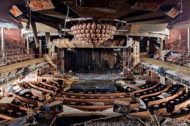 Фотограф пробрался на заброшенный лайнер Costa Concordia