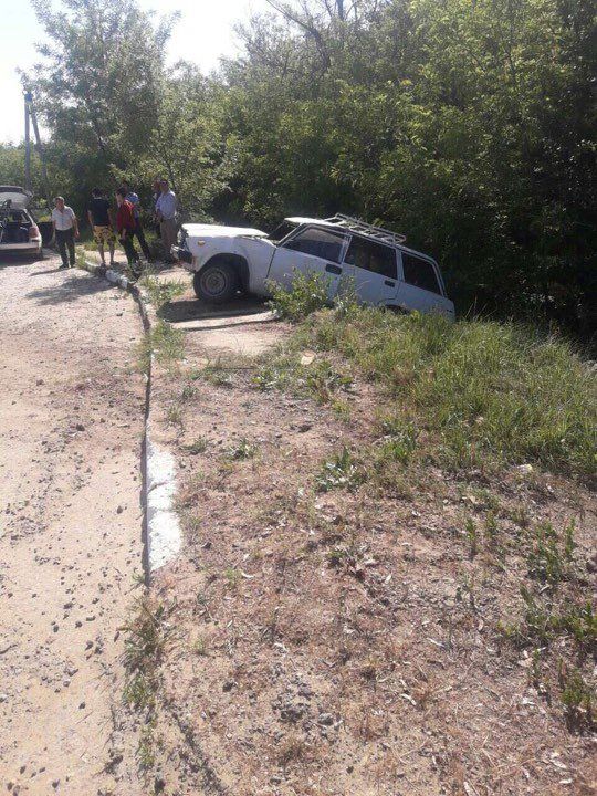 Автомобиль слетел в кювет на трассе Буковэц - Ниспорены, есть пострадавшая