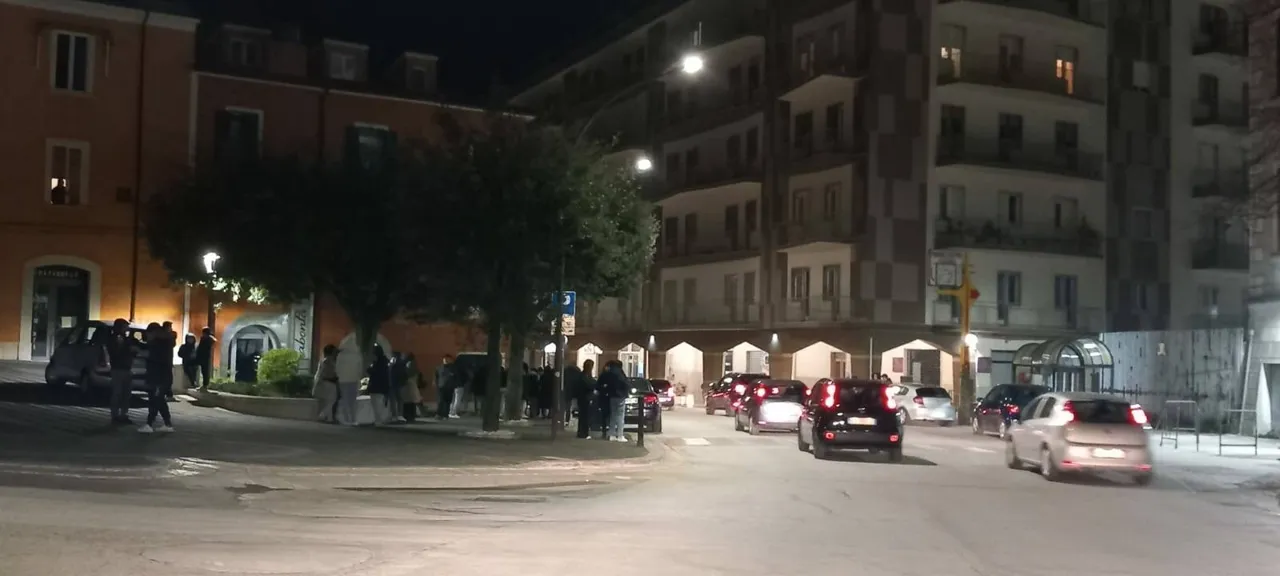 На юге Италии произошло землетрясение магнитудой 4,6, люди в панике покидали дома