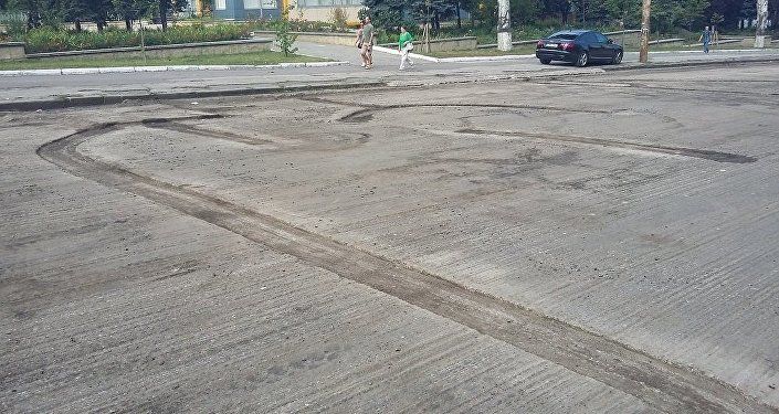 В Кишиневе на дороге оставили "неизвестные письмена"