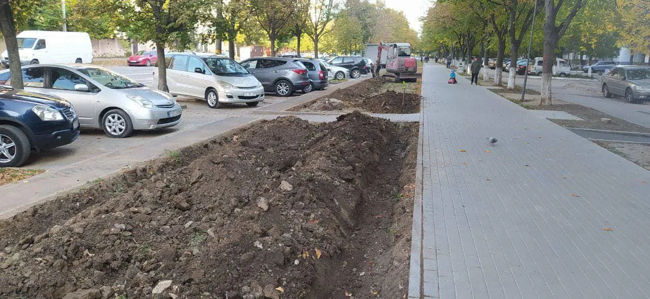 Работы по монтажу автоматизированной системы полива проводятся на Чеканах