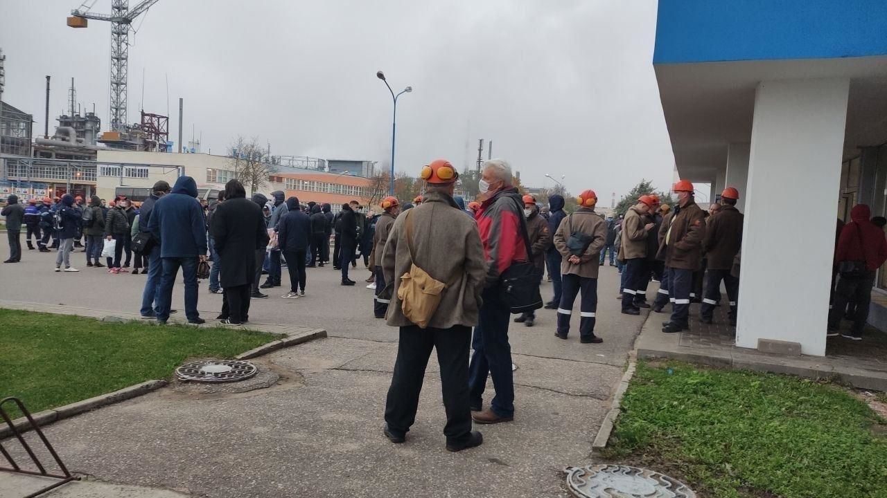 В Беларуси началась массовая забастовка: не работают кафе и магазины