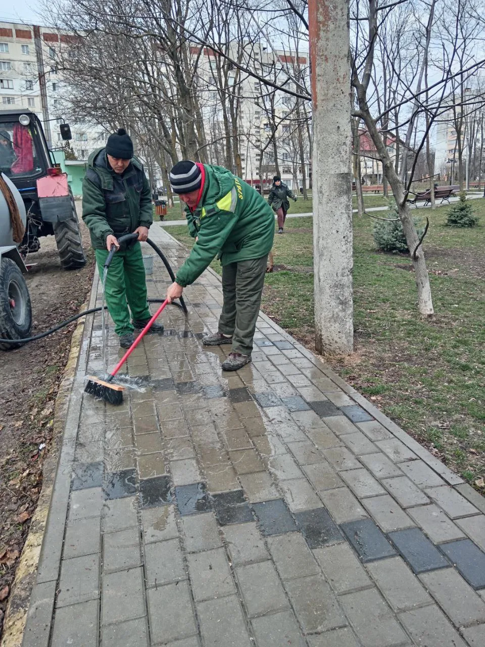 Кишинев встречает весну генеральной уборкой