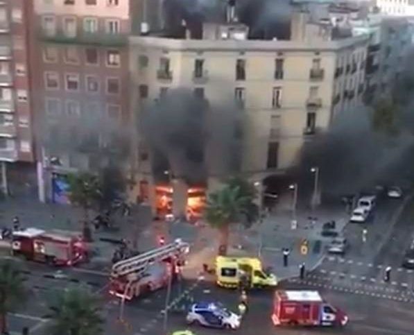 Alertă: Explozii puternice la Barcelona. Peste 20 de răniți