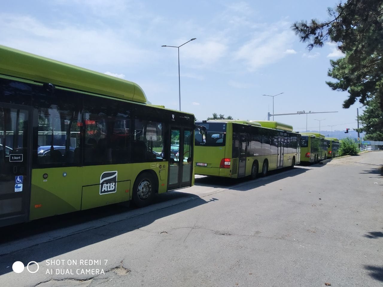 В столицу прибыли первые автобусы из 58 единиц, приобретённых властями