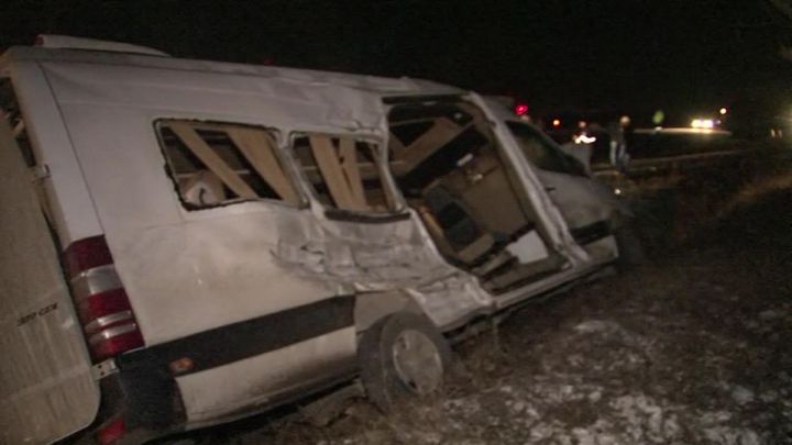 Произошло ДТП в Сынжерейском районе: двое погибших, 10 пострадавших
