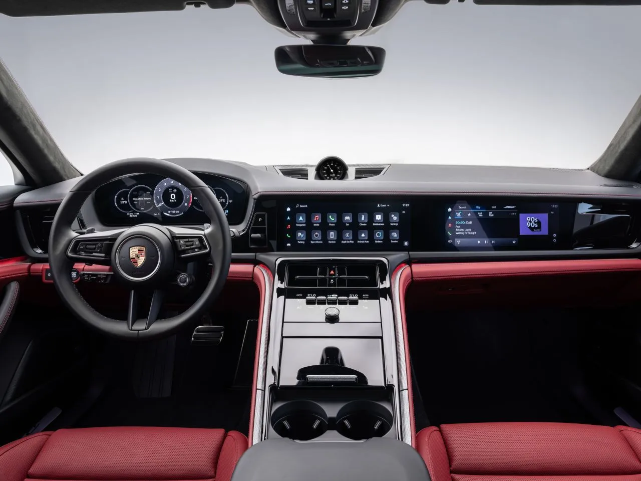 Новый Porsche Panamera рассекретили до официального дебюта