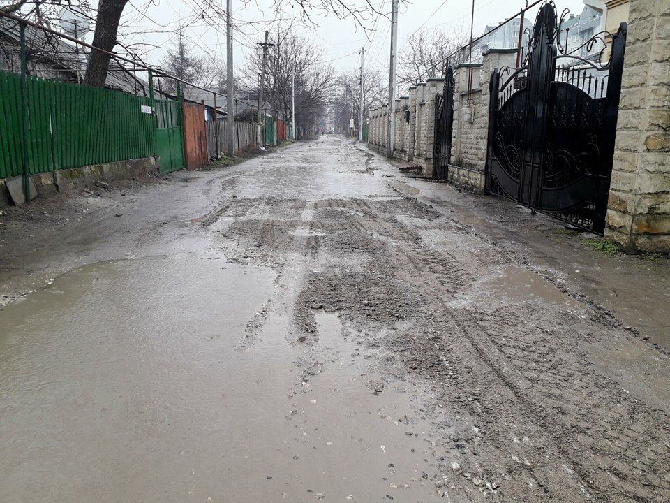 Раду об асфальтировании ям на столичных улицах: Плохая погода является нашим главным врагом