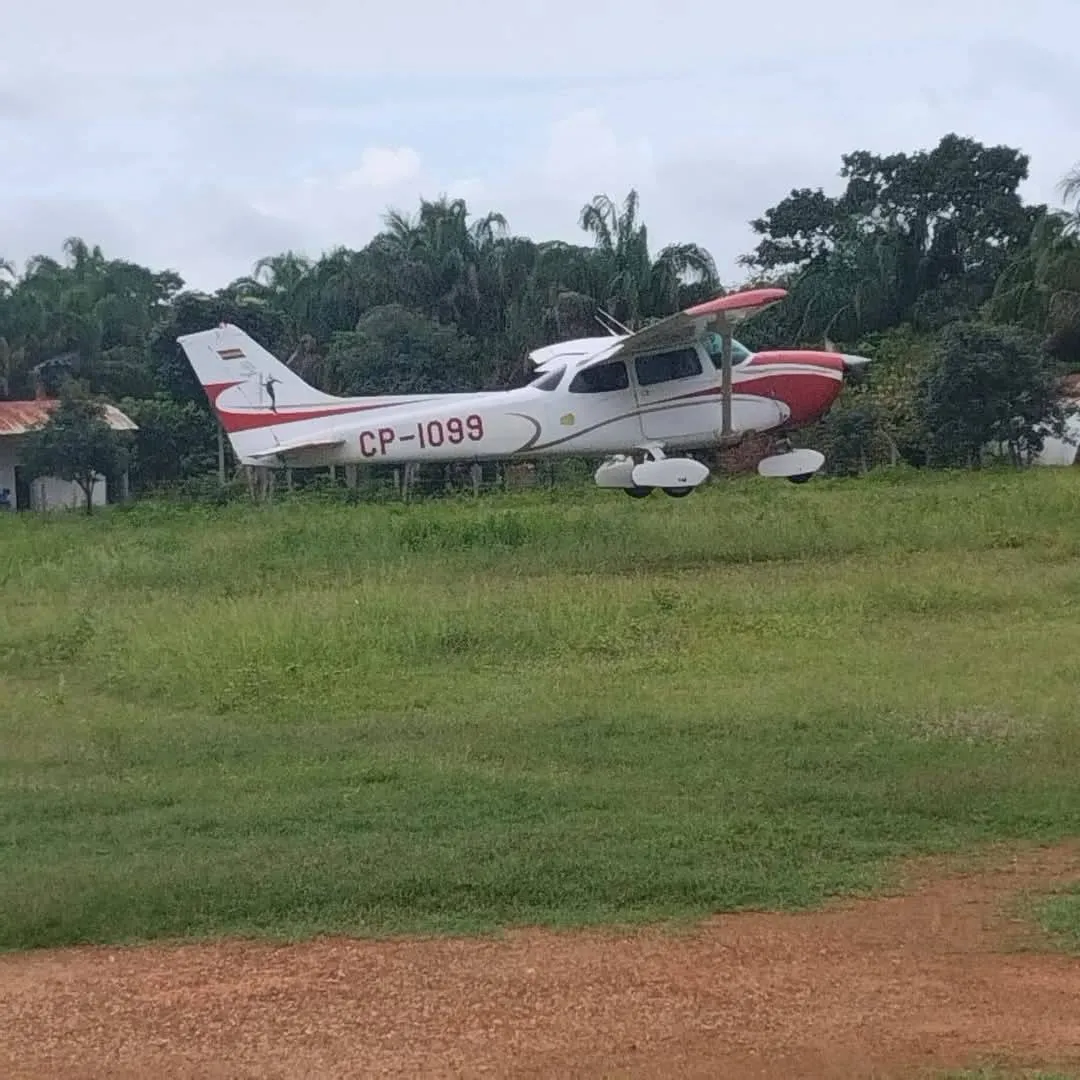 Un avion cu cinci pasageri a dispărut în Bolivia