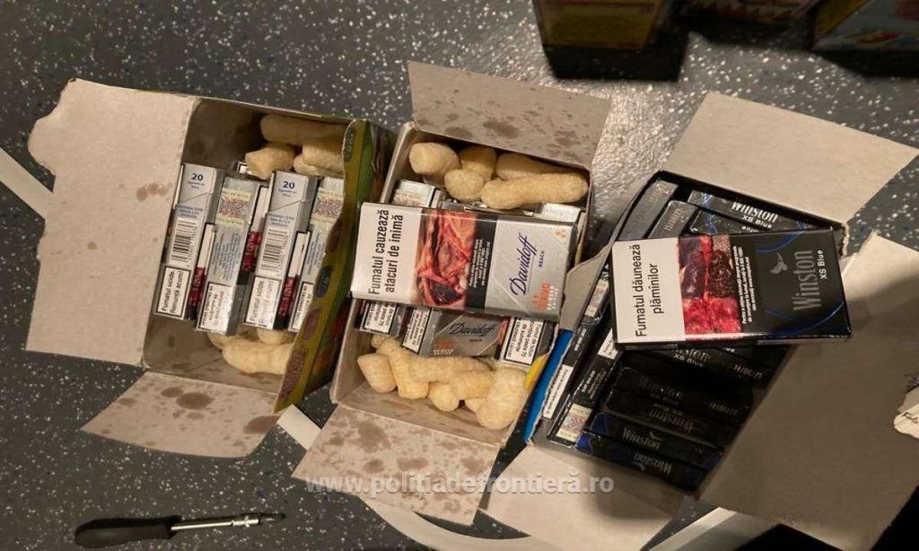Погранполиция Румынии задержала на пути в Италию контрабандные сигареты в коробках с детскими снэками