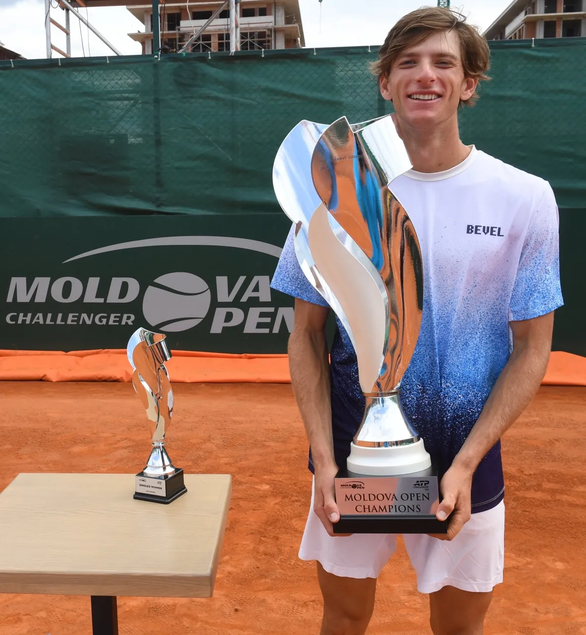 Теннисист выиграл турнир Moldova Open Challenger 100 и получит приз в размере 23 700 евро