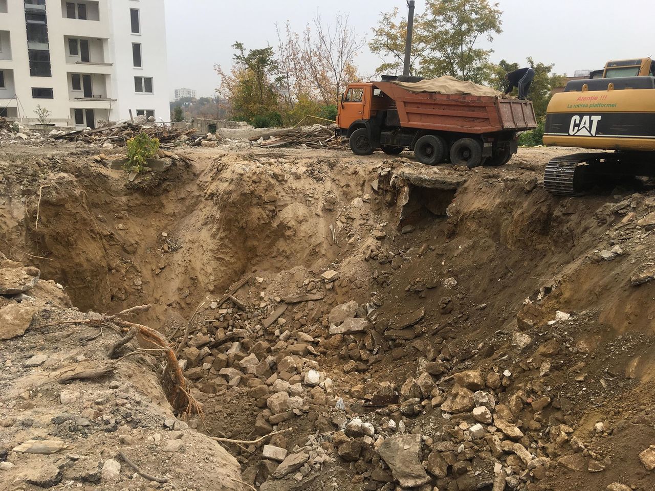 В центре Кишинева обнаружили подземные конструкции