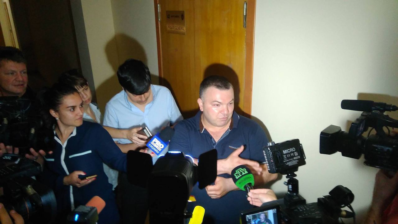 Секретарь и двое советников муниципального совета задержаны