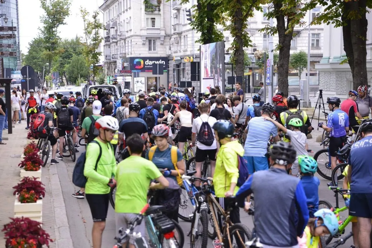 Более 150 человек приняли участие в четвертом марафоне Velo Road Chişinău