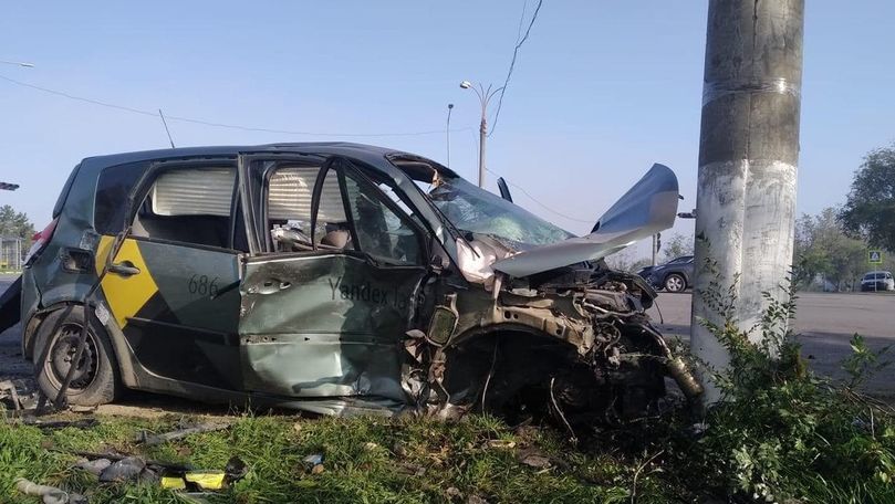 Пынзарь: В аварии с участием такси пострадали двое военнослужащих