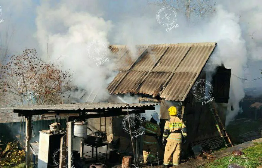 Două butelii de gaz, pe cale să explodeze în timpul unui incendiu la Râbnița