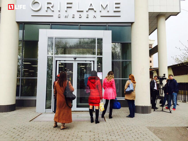 В московском офисе компании Oriflame проходят обыски