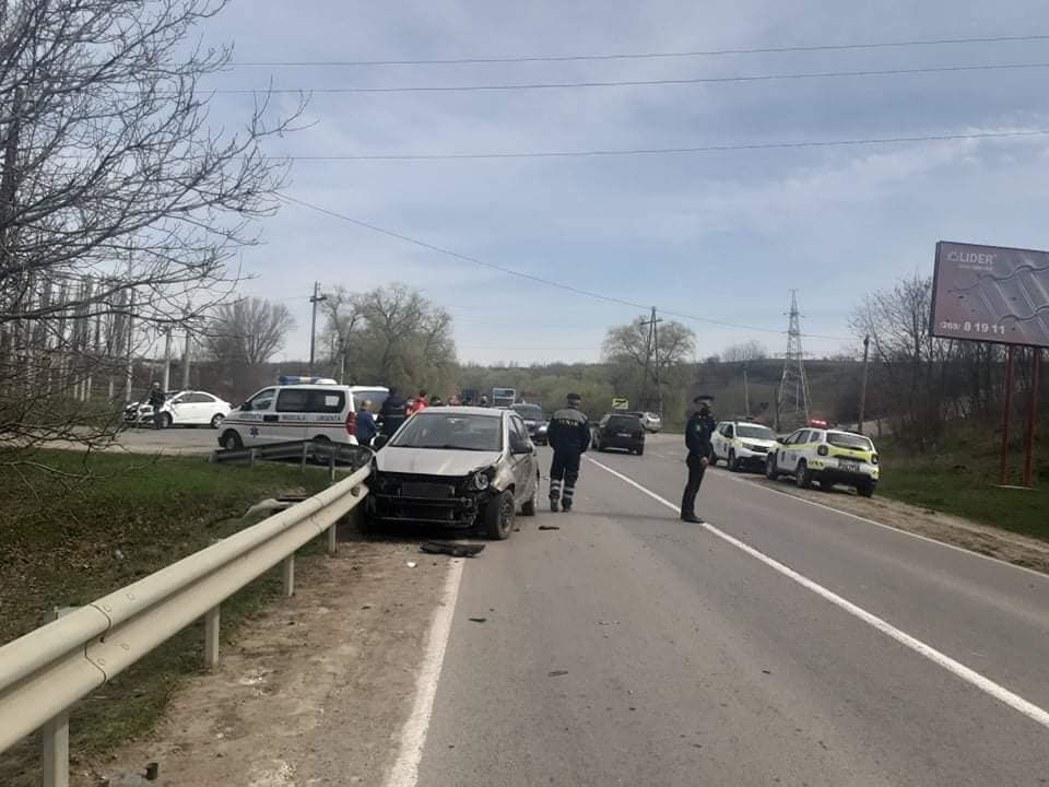 В Хынчештах 64-летняя женщина за рулем Hyundai попала в ДТП с грузовиком