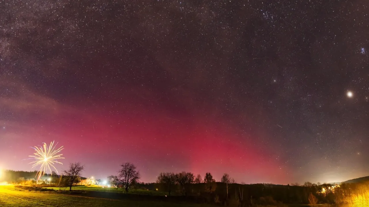 Aurora boreală, văzută în Republica Moldova