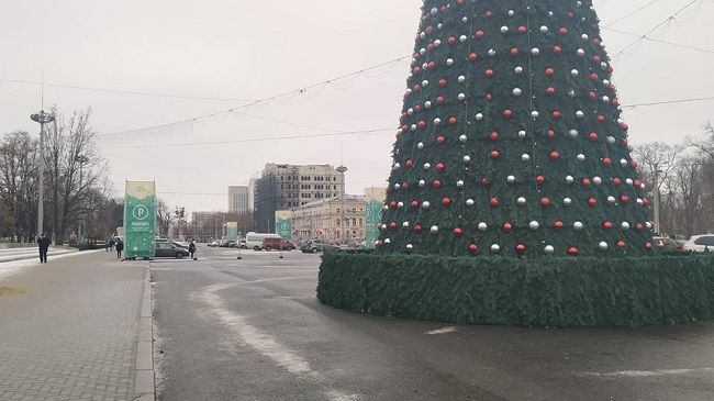 Главная площадь страны вновь превратилась в огромную парковку