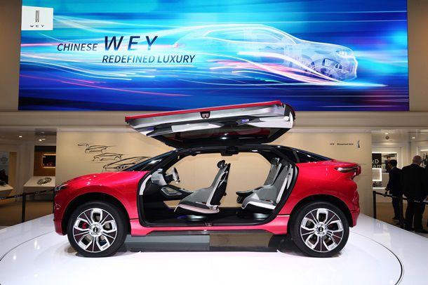 Китайцы представили "конкурента" Tesla Model X