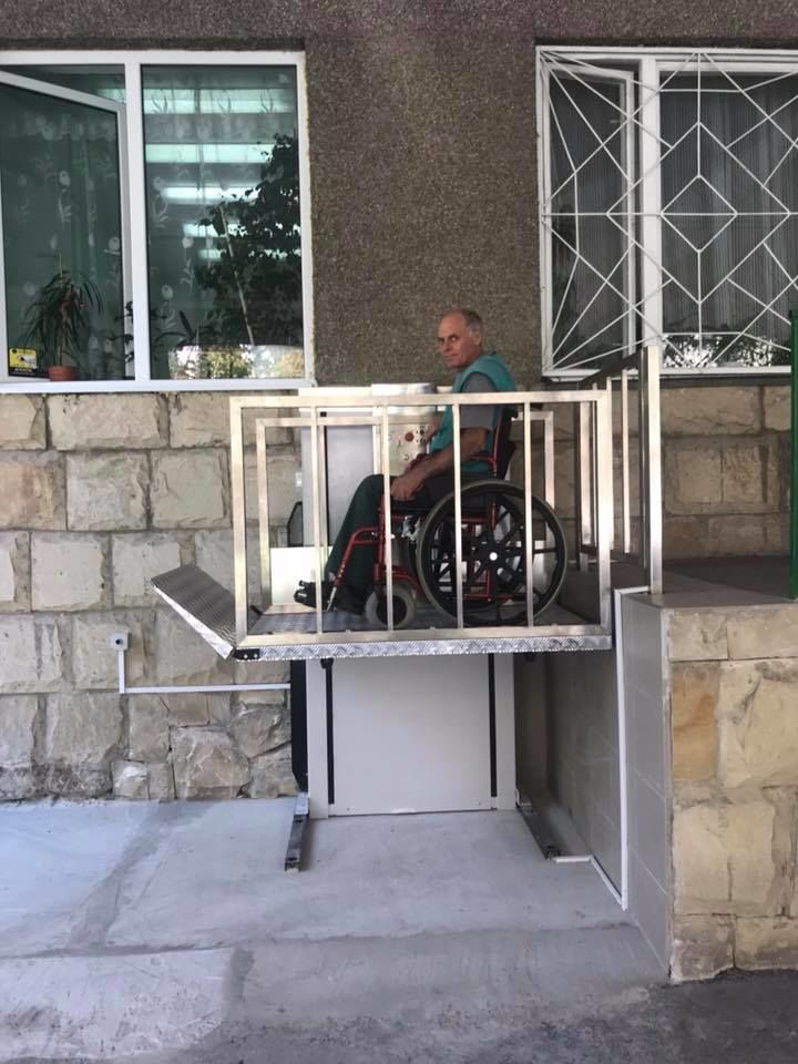 По инициативе ПСРМ в столичной поликлинике были установлены 5 лифтов