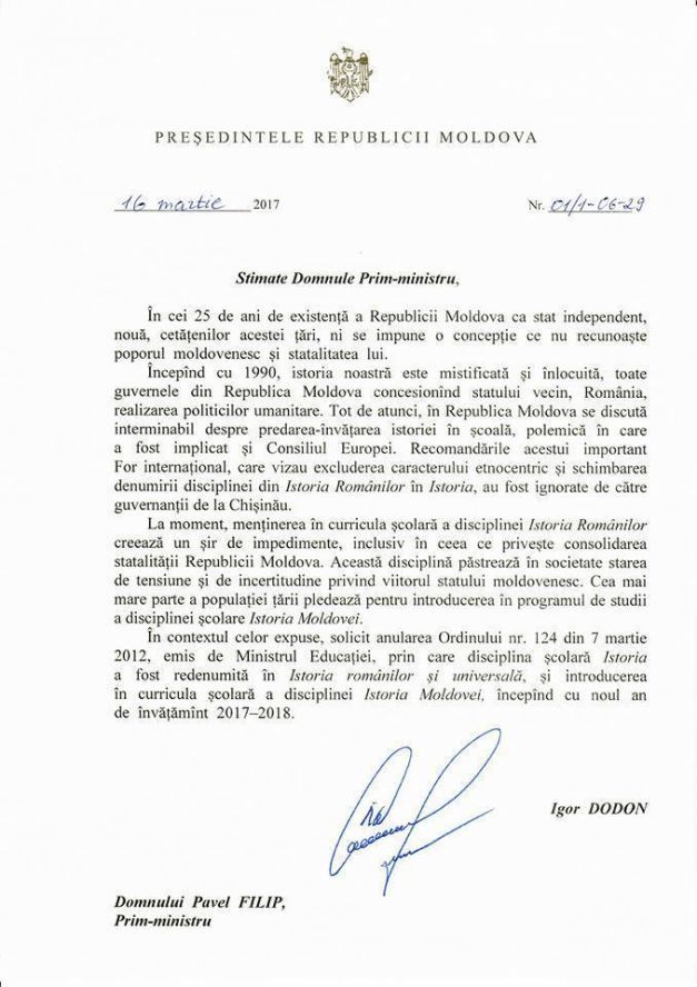 Dodon cere Guvernului să introducă Istoria Moldovei în școli începând cu noul an de învățământ