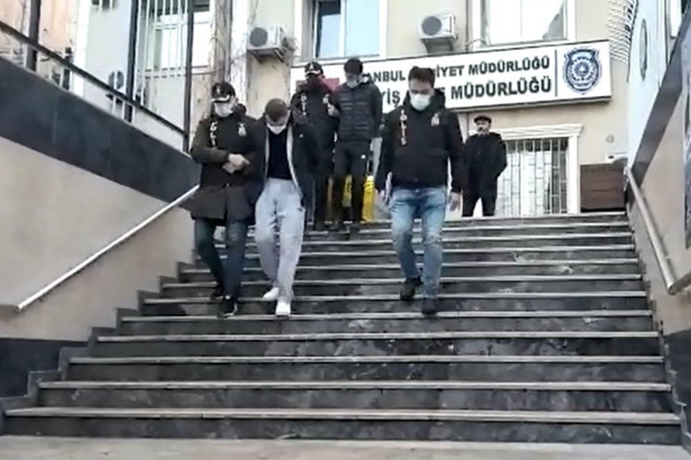 Украинец и молдаванин обчистили сейф на 3,5 млн лир в Стамбуле