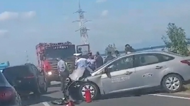 Бывший румынский премьер Дачиан Чолош и его жена попали в ДТП