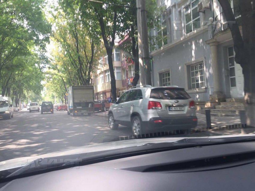 Либерал-демократическая партия переехала в новый, более компактный офис