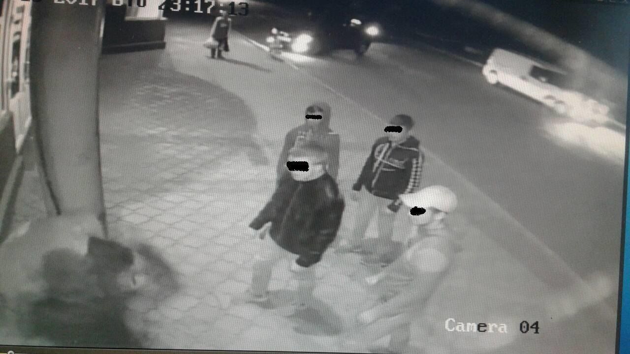 Un bărbat de 58 de ani a fost jefuit la miezul nopții! Făptașii - cinci adolescenți de 15 și 17 ani