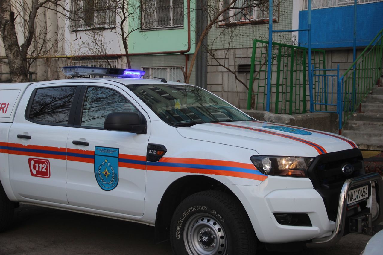 Сотрудники ГИЧС информируют граждан о мерах защиты от коронавируса