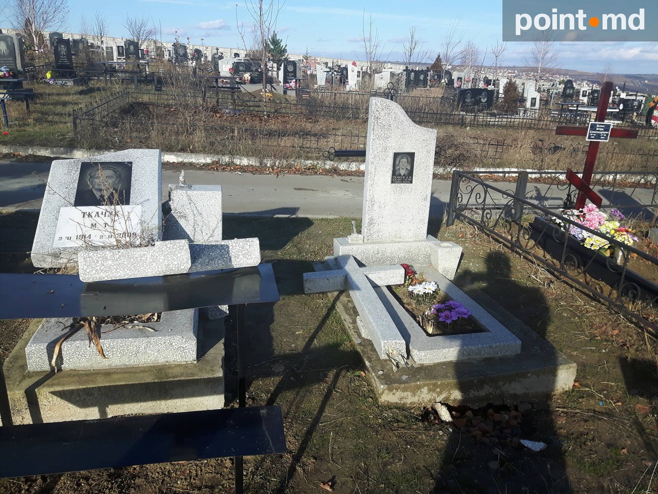Morminte vandalizate la cimitirul Sf. Lazăr din Chișinău