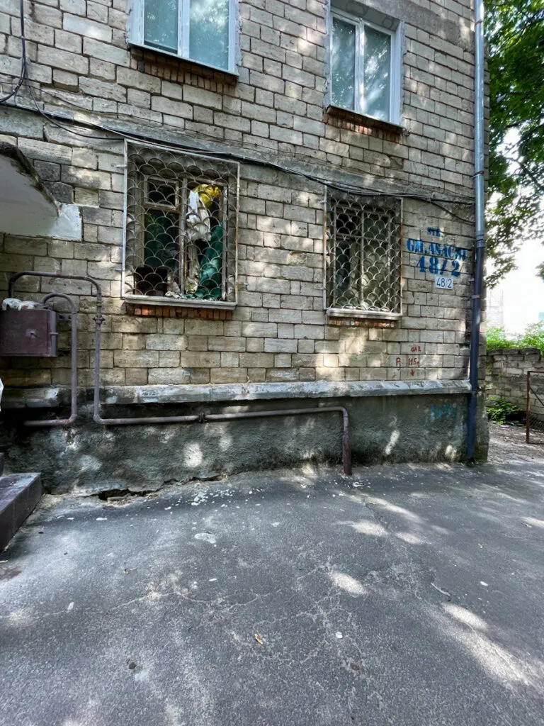 Квартира в центре Кишинева превратилась в настоящую помойку