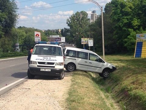 В результате ДТП на Скулянке пострадали 14 человек