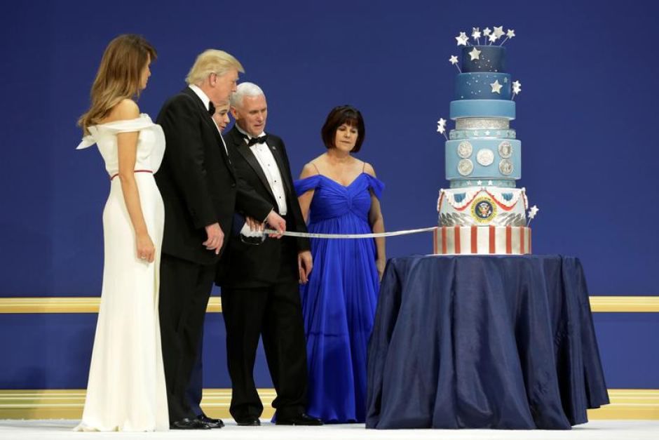 Melania Trump va dona unui muzeu rochia purtată la primul bal prezidențial