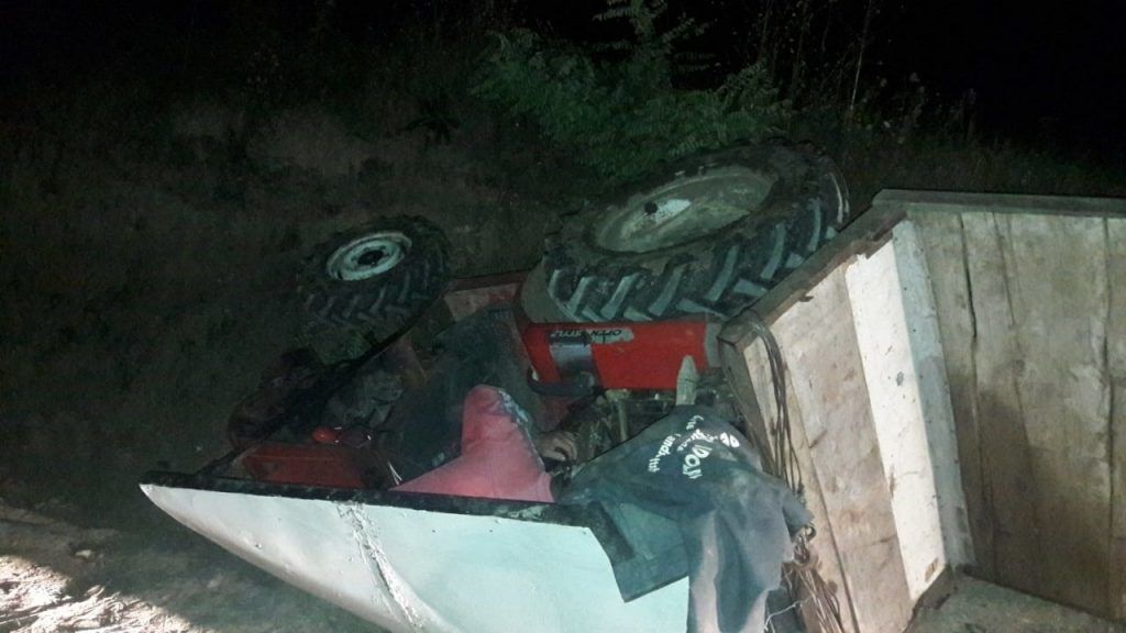 В Хынчештах перевернулся трактор: пострадавший госпитализирован