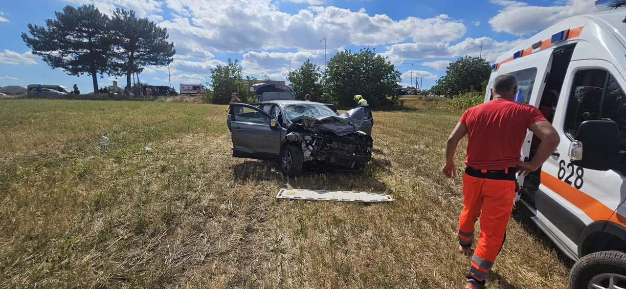 В Сынжерейском районе столкнулись Porsche и Nissan: есть пострадавшие