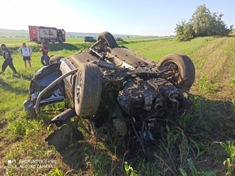 В страшной аварии в Хынчештах погибла 25-летняя девушка