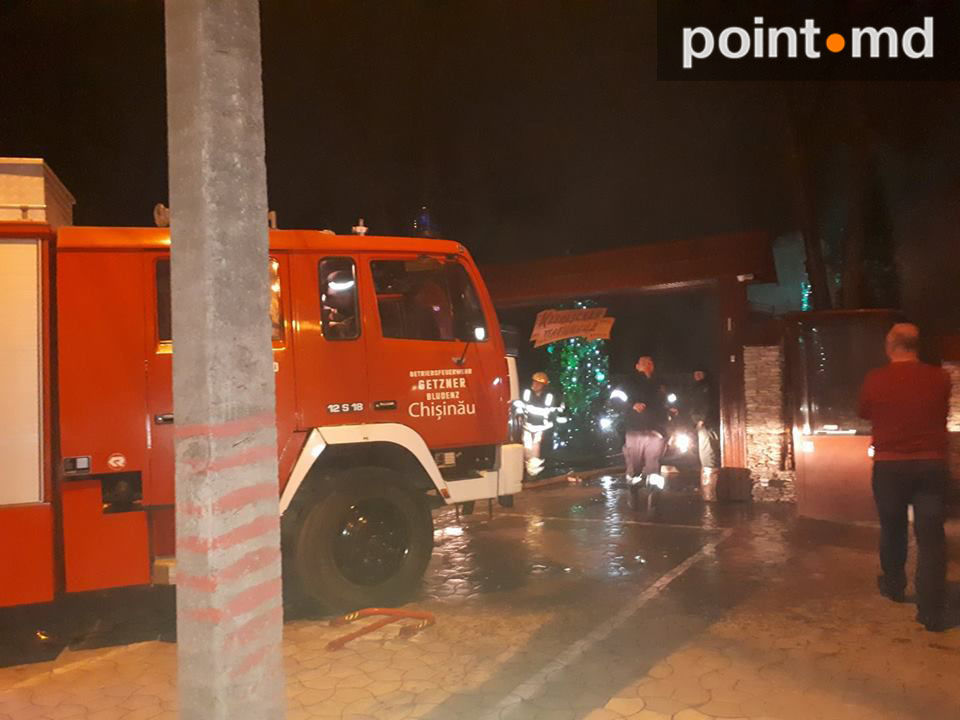 На Рышкановке произошел пожар в ресторане "Кавказская пленница"