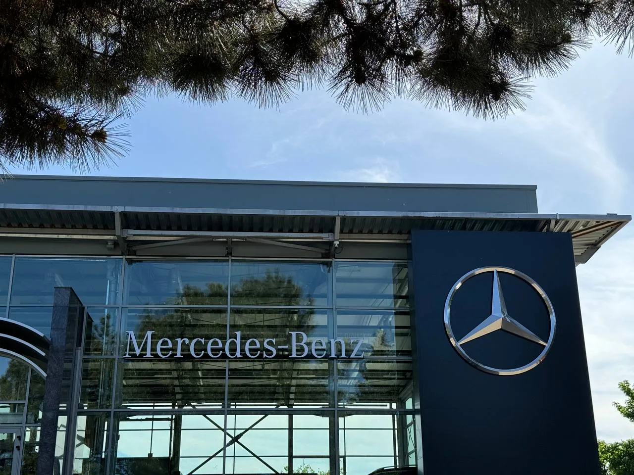 Новый адрес официального дилера Mercedes-Benz в Молдове: Эксклюзив и опыт