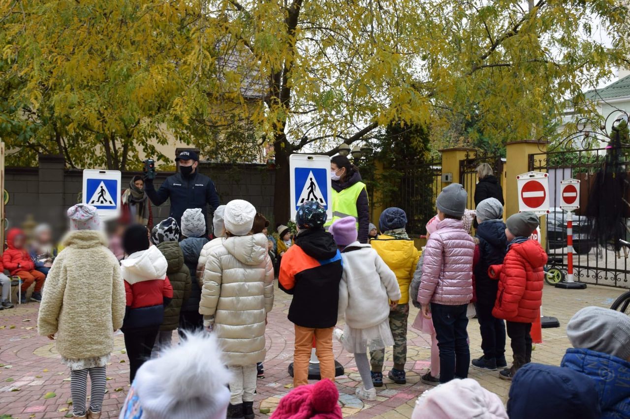 Полицейские провели в детском саду урок ПДД